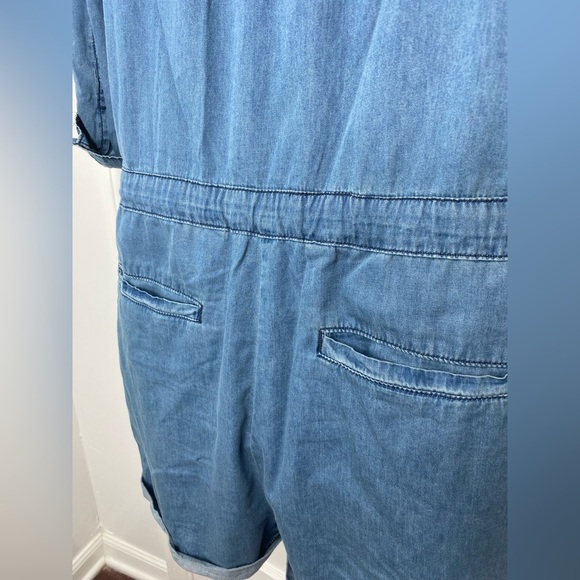 VICI NWT Flawless Blue Jean Romper with Pockets. - Picture 5 of 7